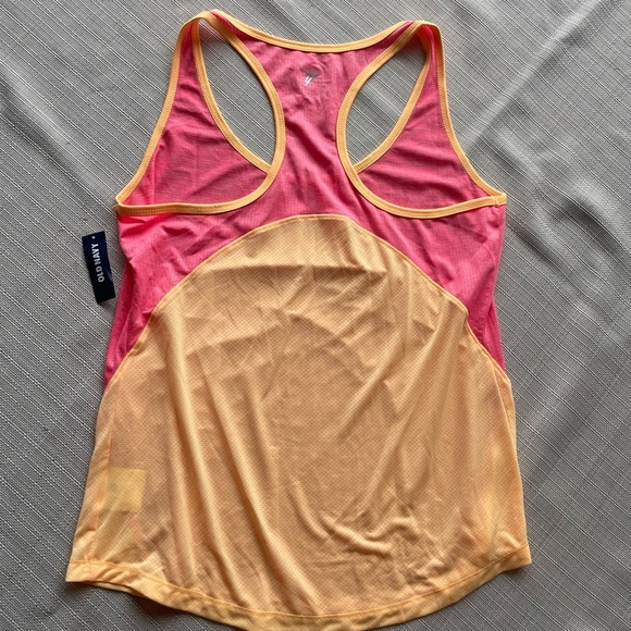 *NWT* Women's Old Navy Activewear Tank - Sz. M - Picture 2 of 4